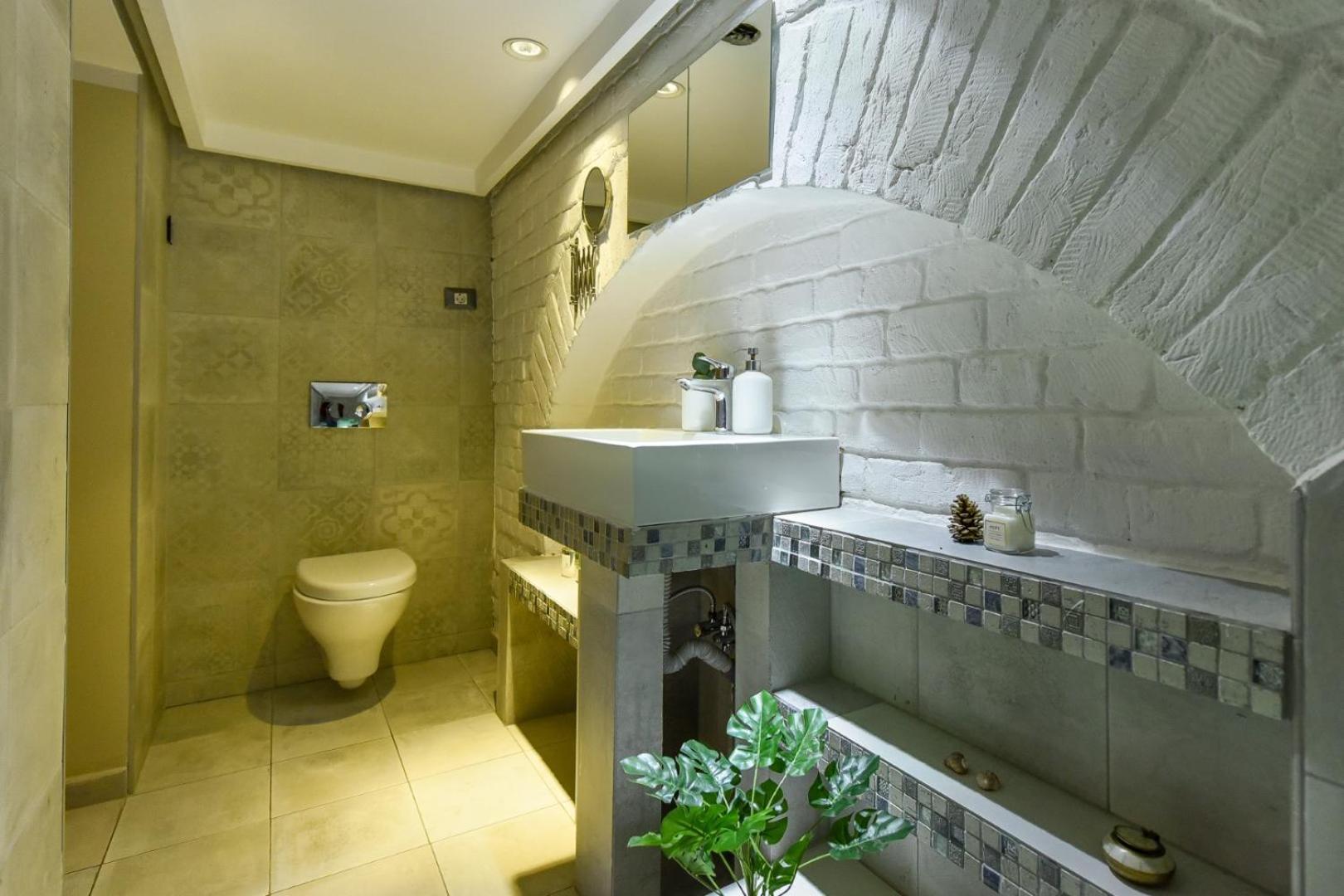 Central Comfort - Duplex-Style Studios On Regina Elisabeta Бухарест Номер фото
