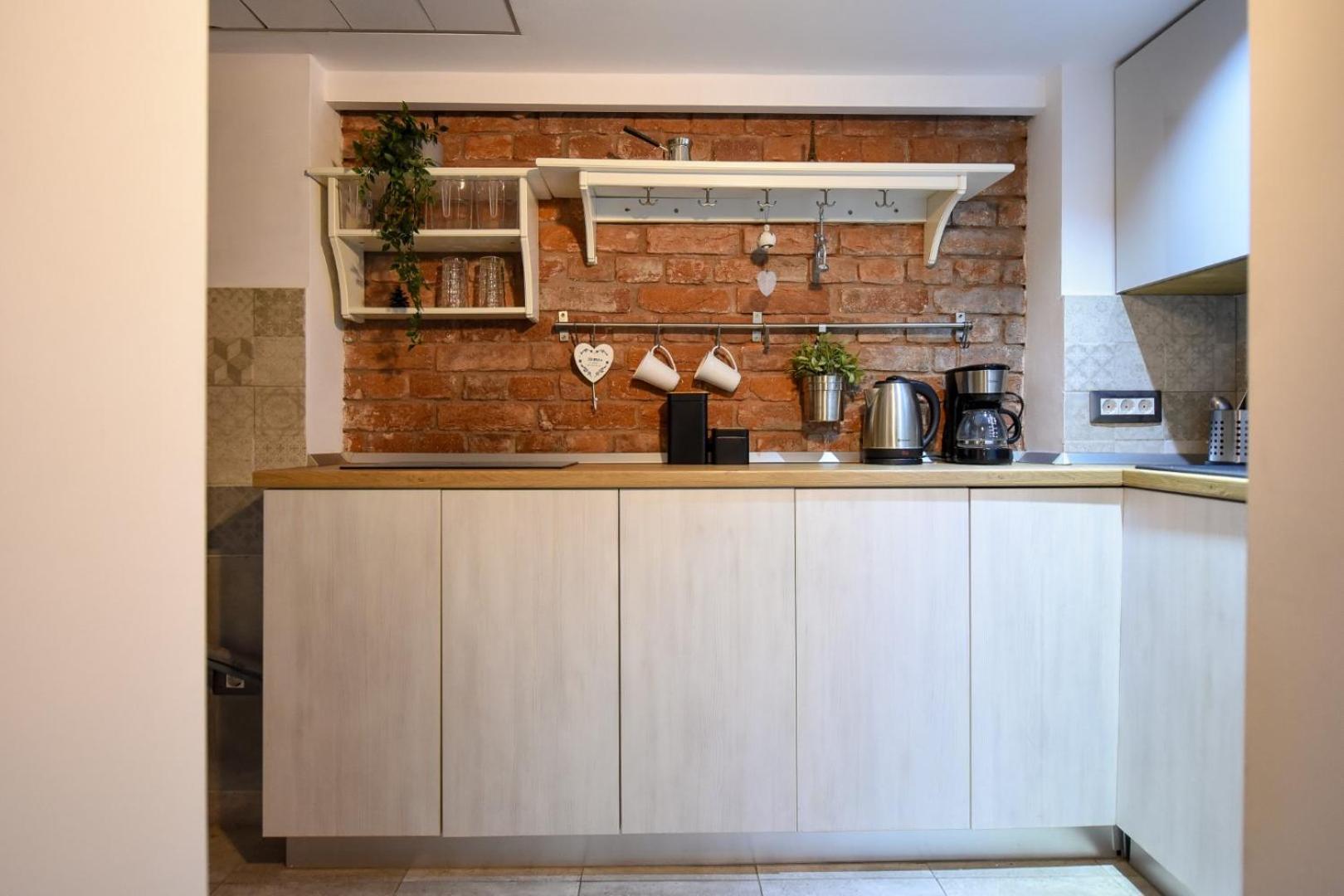 Central Comfort - Duplex-Style Studios On Regina Elisabeta Бухарест Номер фото