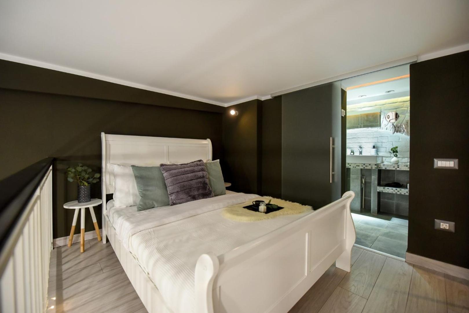 Central Comfort - Duplex-Style Studios On Regina Elisabeta Бухарест Экстерьер фото